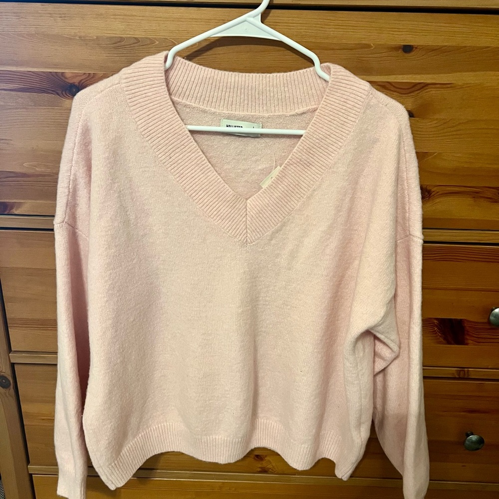 Hollister Women's Pink comfy cloud V-Neck Sweater size Large NWT
